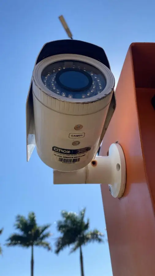 Câmera PTZ em área externa
