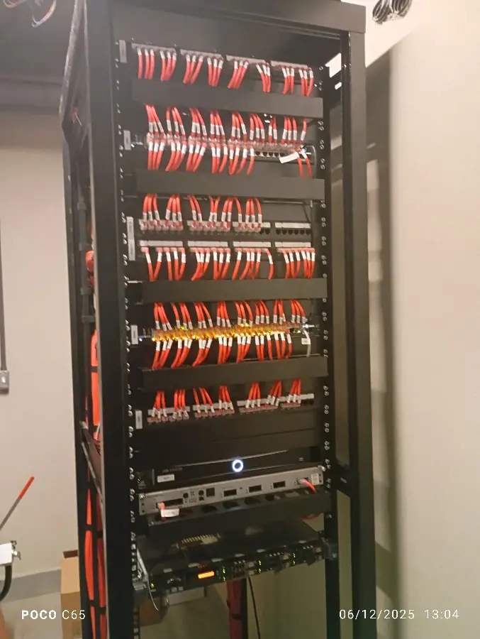 Rack de rede completo montado pela Ping